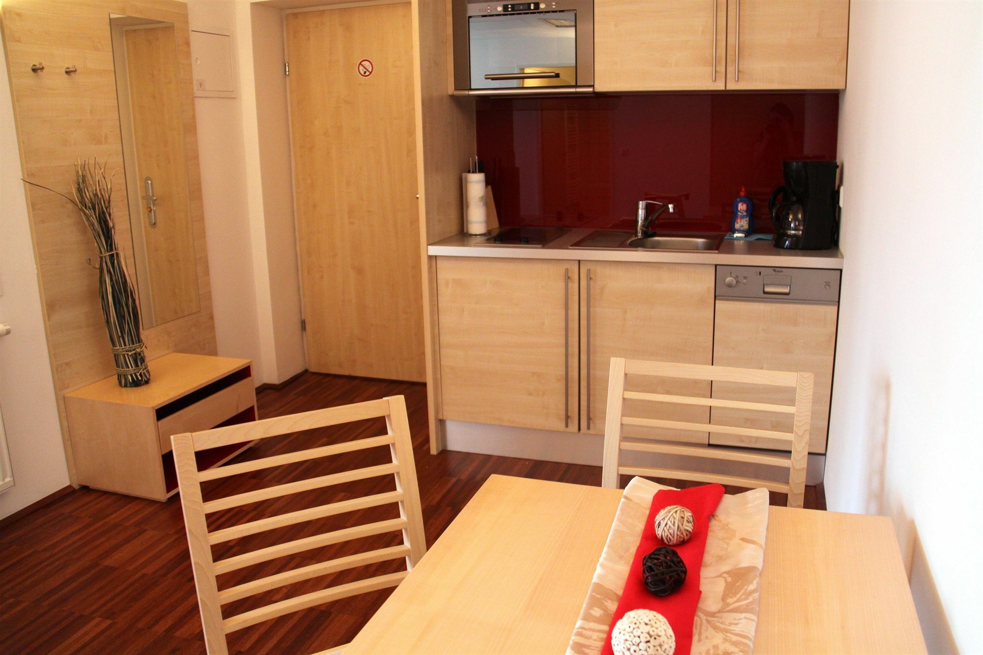 Apartment Checkvienna Maria Theresien Strasse Vienna